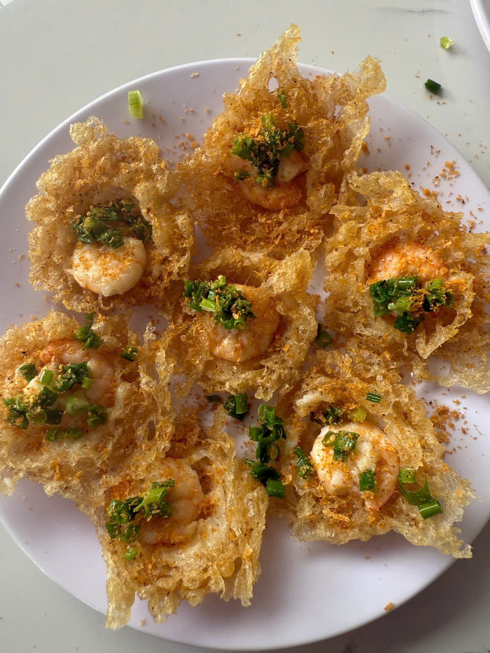 Bánh khọt tôm: Hương vị quen thuộc và kết cấu đặc trưng
